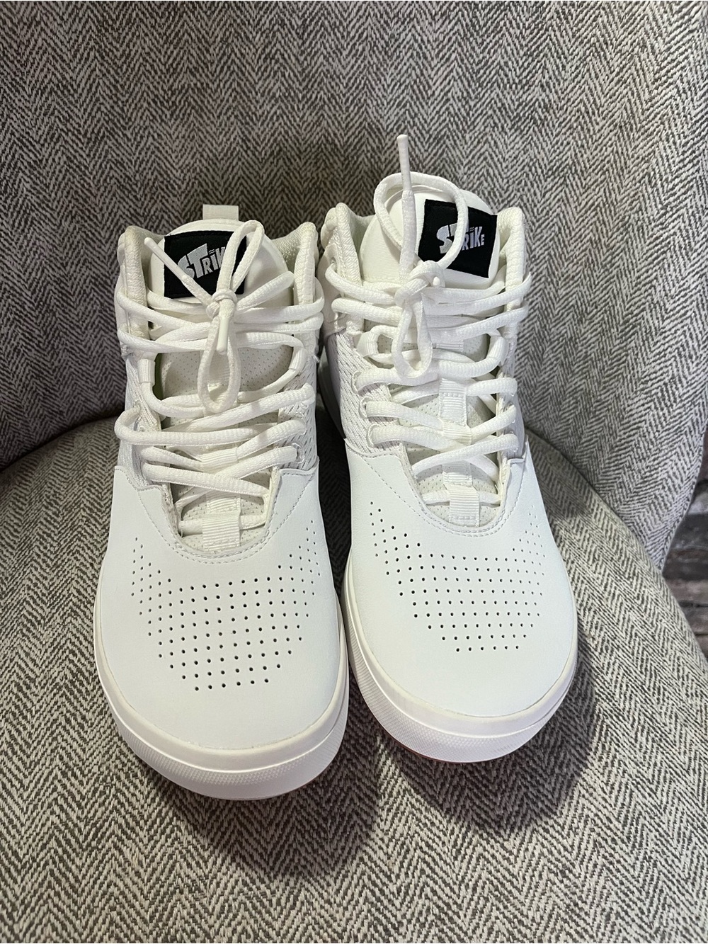 STRIKE MVMNT Transit Mid StreetTrainer White Gum Men’s 9 Women’s 10.5